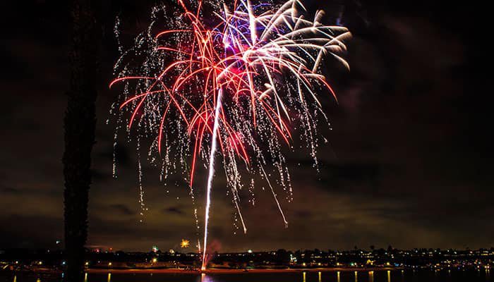 Crazy Sister Marina 4th of July Fleet Fireworks Display Cruise